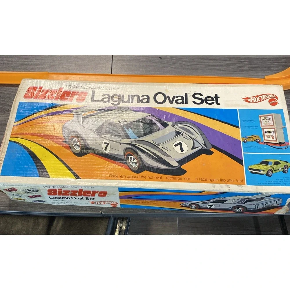 1969 Hawthorn Hot Wheels Sizzlers Laguna Oval Set, Car & Juice Machine Works